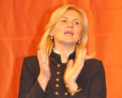 Andreea Paul: Ponta îl va îmbăia pe Antonescu în vraja mării roşii la fel cum Vântu l-a îmbăiat pe Geoană